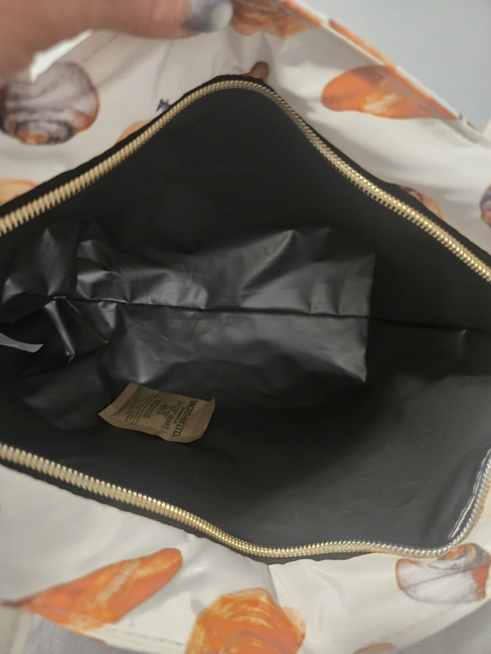 Betsey Johnson Baguette French Bread Pastries Insulated Lunch Tote Bag - Picture 9 of 10